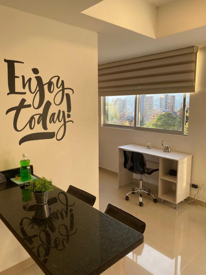 Apartasuite Moderna - En El Corazon Del Poblado Medellín Dış mekan fotoğraf