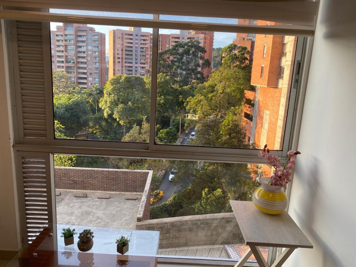 Apartasuite Moderna - En El Corazon Del Poblado Medellín Dış mekan fotoğraf